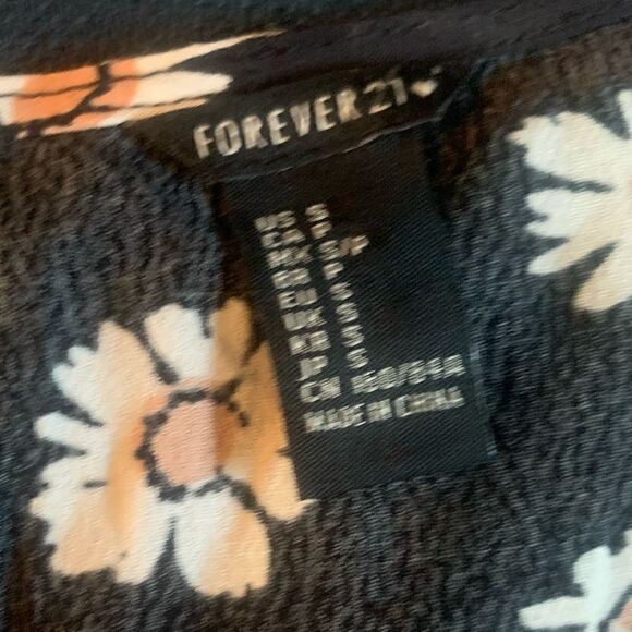 🎄Forever 21 Daisy Print Romper - Picture 8 of 10